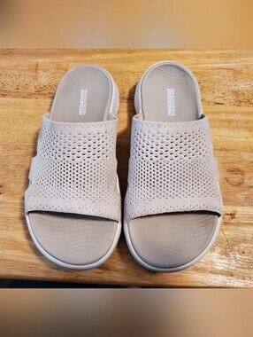 Skechers Women’s Beige Knit Slip-On GOGA MAT Sandals